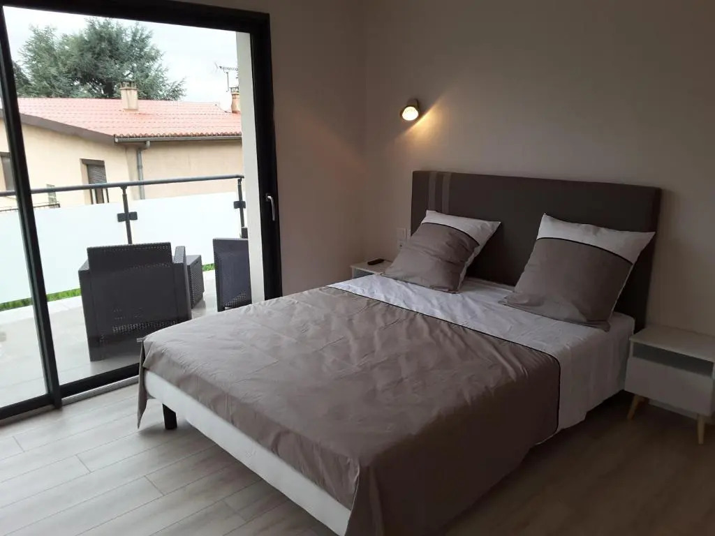 Villavi Lyon Est Chambres dHôtes