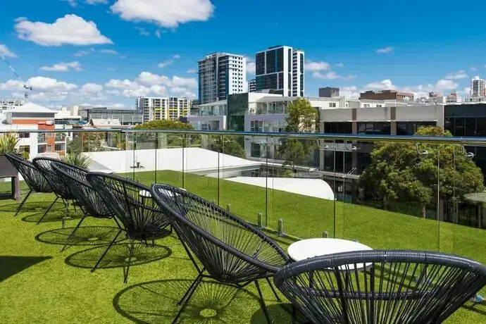 The Nest - New York Style Space in Northbridge + Roof Terrace