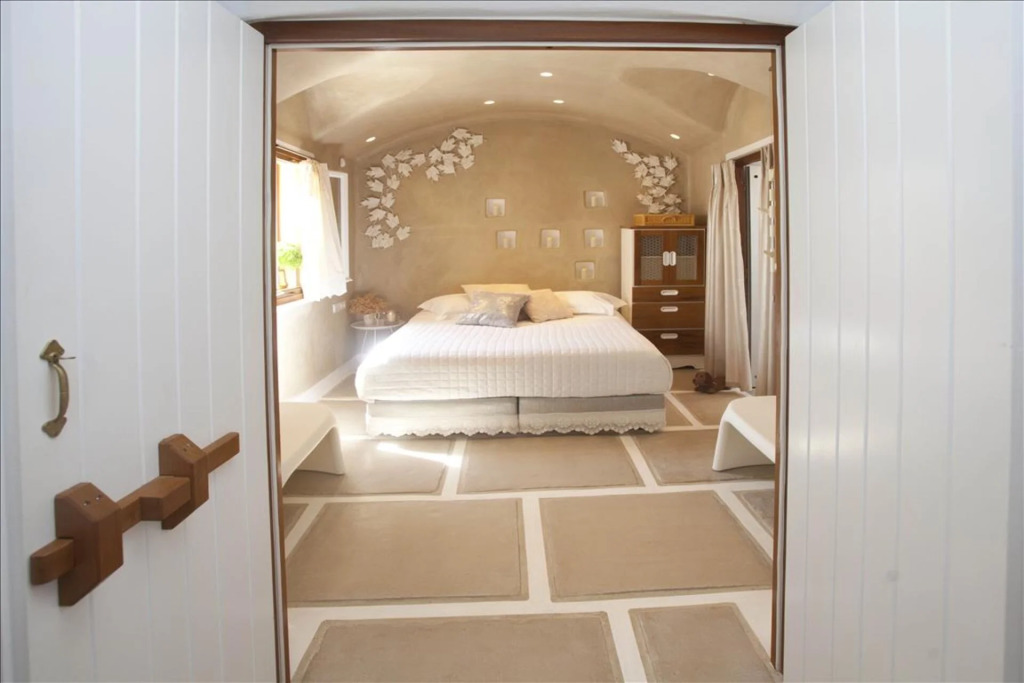 Kallos Villas & Suites