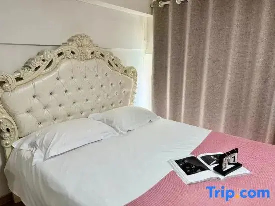 Smile Duplex Apartment (Qingdao North Railway Station Jinshui Road Branch)