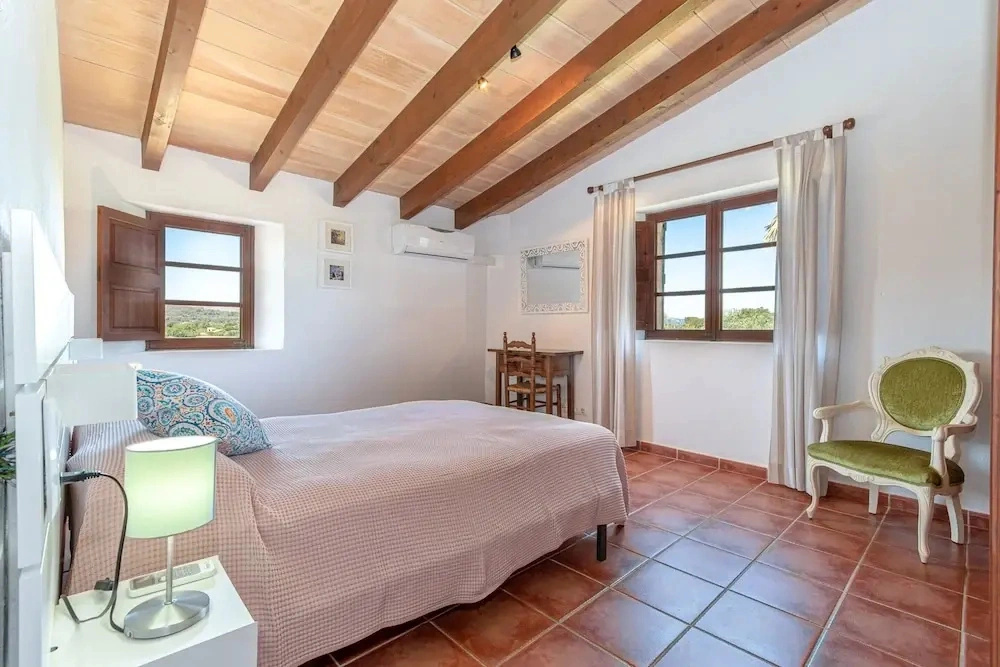 Villa in Alcudia With Private Pool & Terrace
