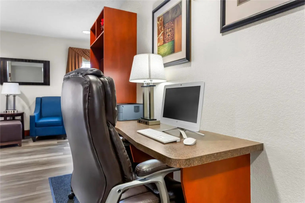Quality Inn Near Interstate I94