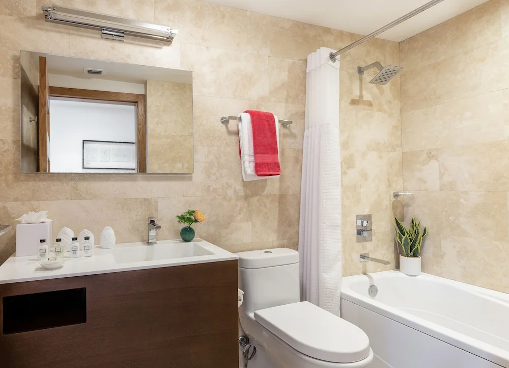 MIA Luxe Properties at Mutiny Park Condominium-Hotel