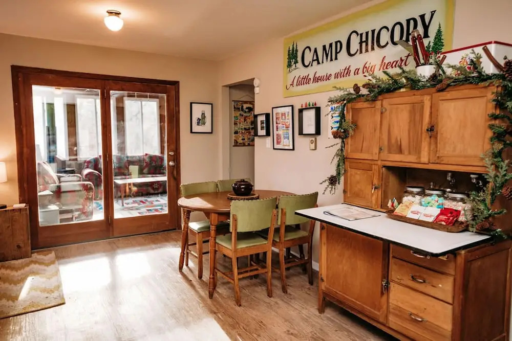 Lake Escape with 4-Season Porch & Charm