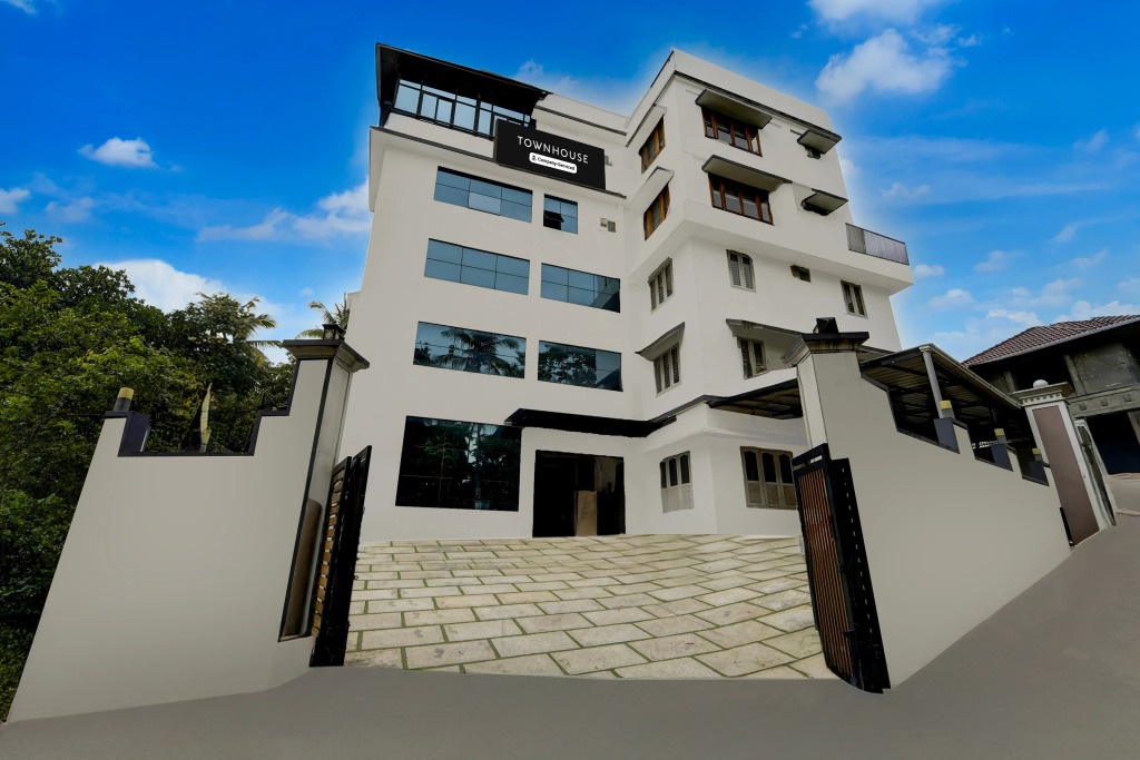 Super Townhouse Thondayad Calicut Formerly Dream Casa