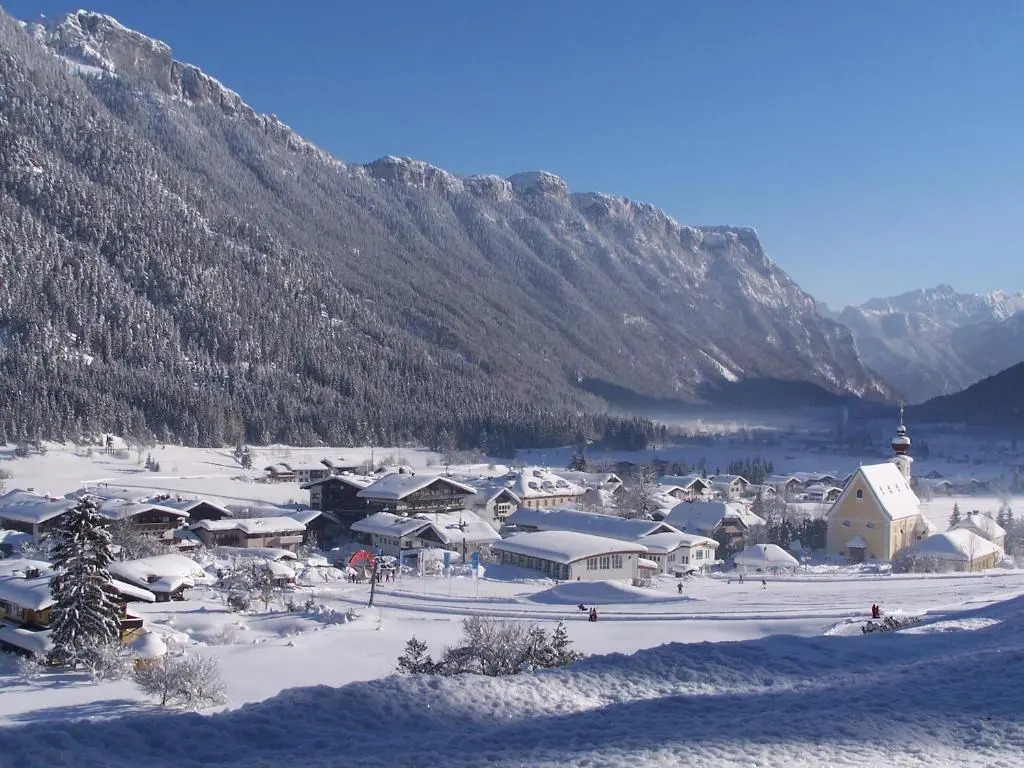 Hotel Tiroler Adler - bed and breakfast