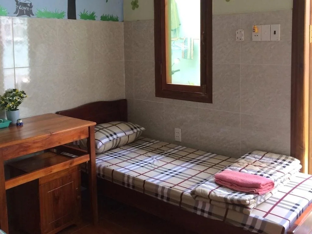 Hung Long Homestay