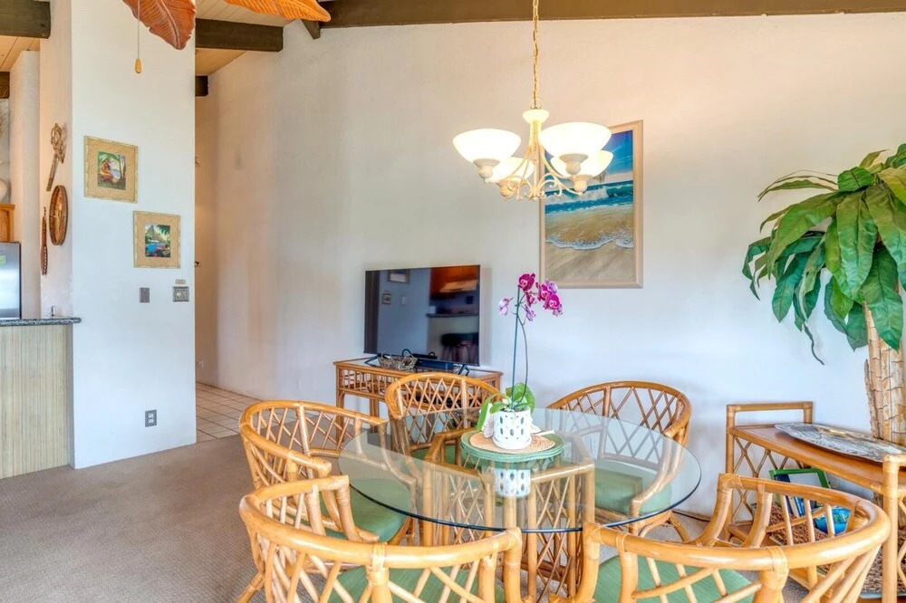 K B M Resorts- Nap-c37 Gorgeous 2bd, Ocean View, Easy Access to Parking, Pool and Beach!