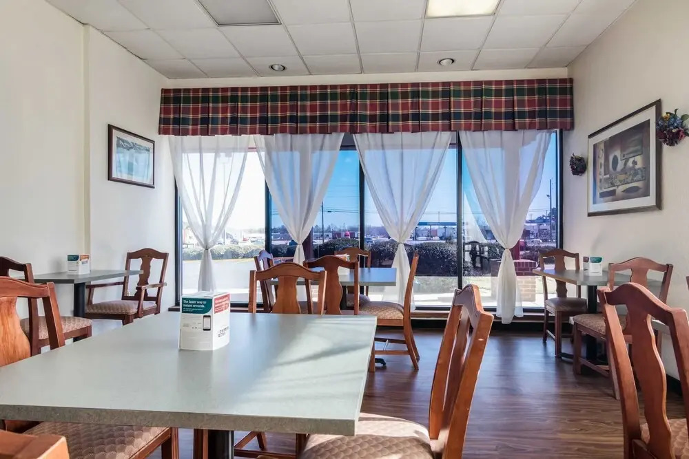 Travelodge Suites and Conference Center Dublin GA