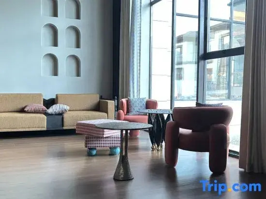 Hotel Indigo Sayram Lake