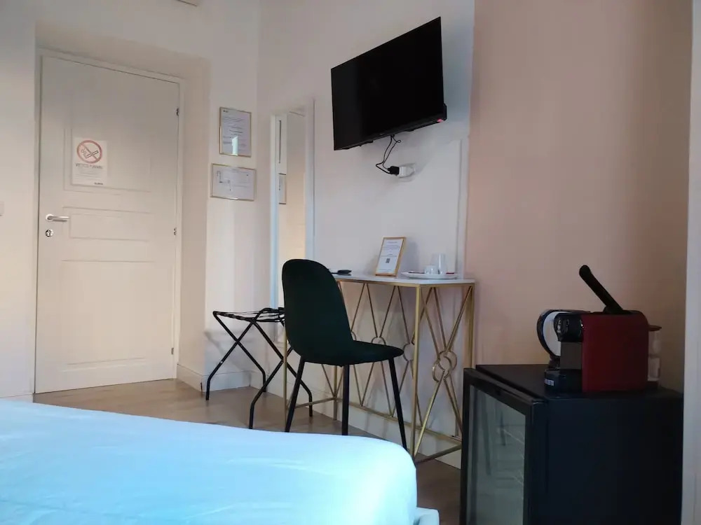 Enotri Guest House - Rome