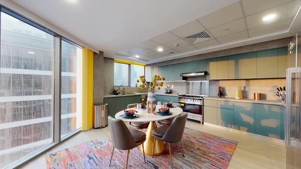 2201 Bellevue Towers