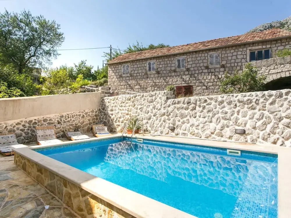Authentic Villa With Private Pool,hot Tub,covered Terraces,panoramic View, Wi-fi