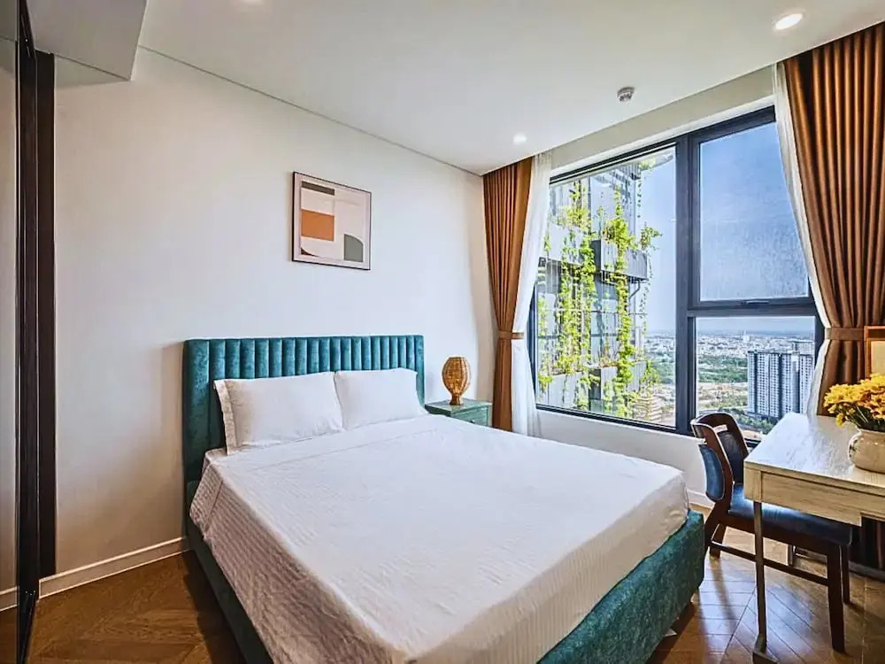The Lumiere Luxury Citypoint ANGIA