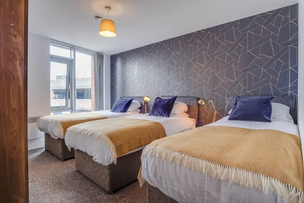 Whole Apartment, Comfortable And Stylish, Liverpool City Centre, Sleeps 8!!