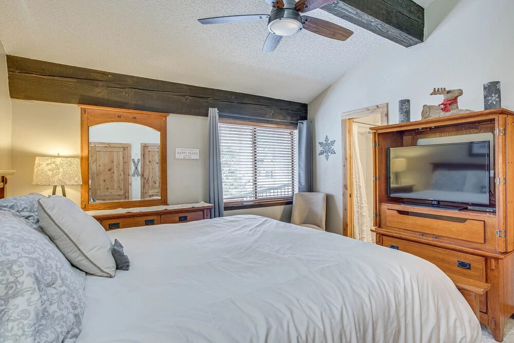 Colorado Escape w/ Pool Access & Mountain Views!
