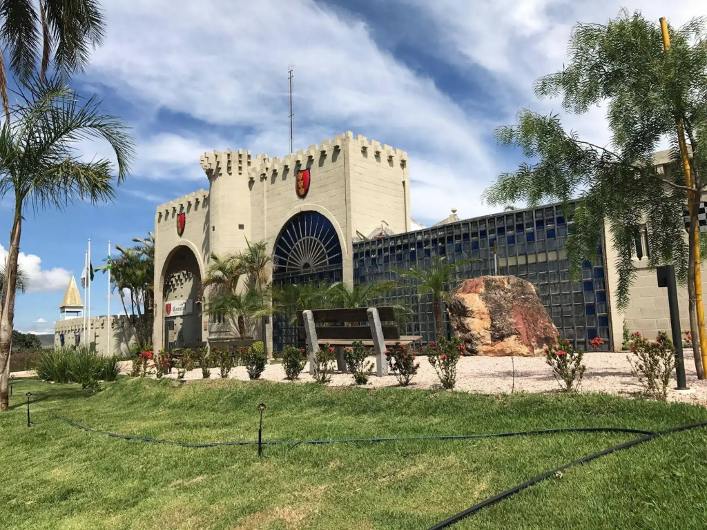 Pousada Camelot Inn