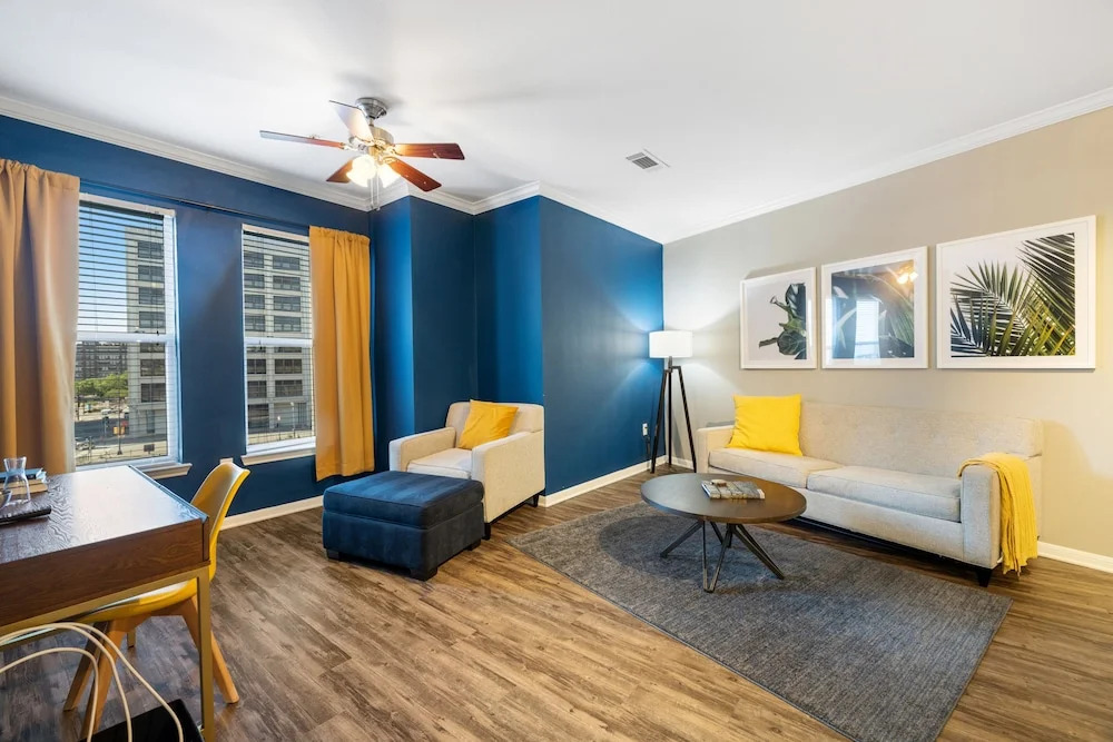 Kasa Dallas West End