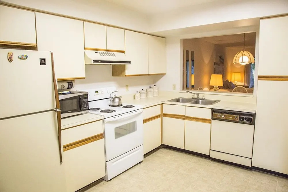 Clubview Country Club 2 Bedroom Condo