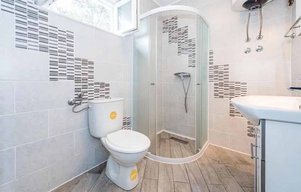 Four-Bedroom Holiday Home In Primosten