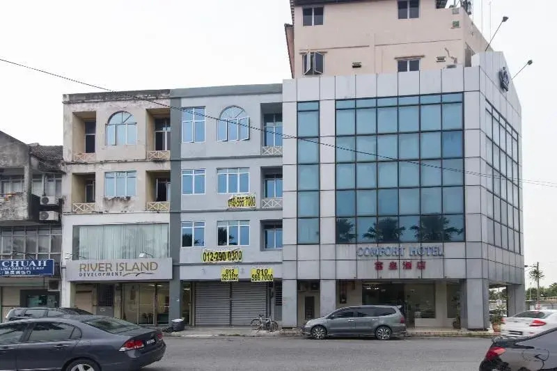 Super OYO 447 Comfort Hotel Meru