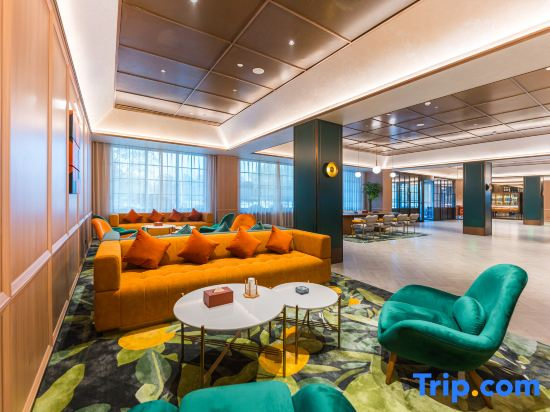 Orange Hotel (Pingdingshan Lingyun Road Bailuzhou)