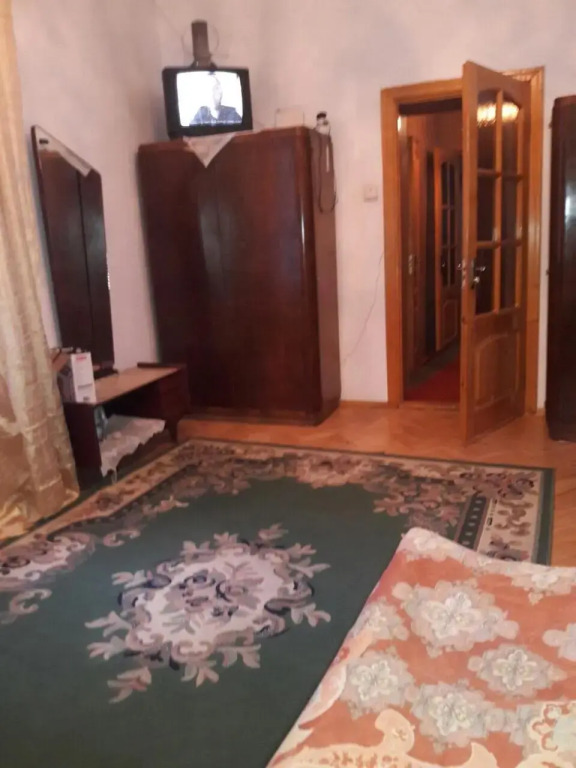 Квартира між вокзалом і центром