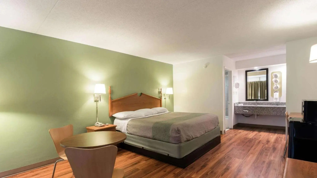 Motel 6 Pulaski, TN