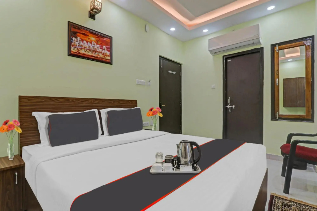 Collection O 70162 Hotel Shiva Palace