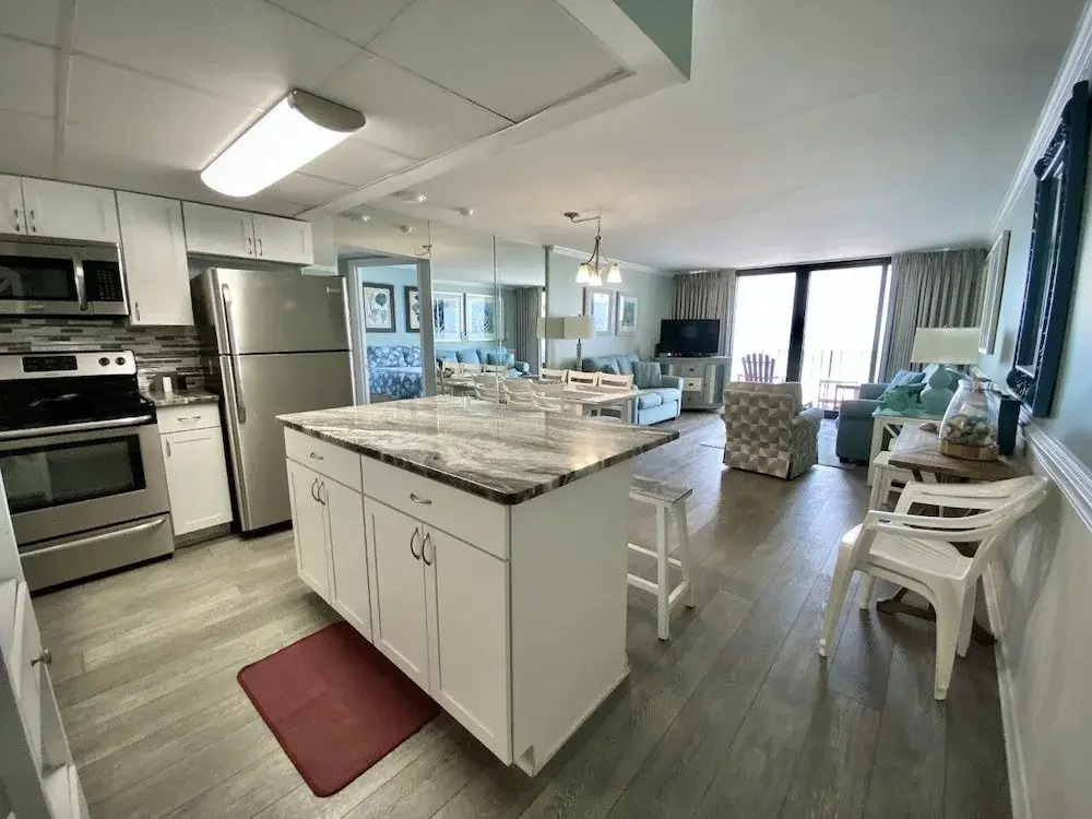 Royal Garden Resort 201 3 Bedroom Condo by RedAwning
