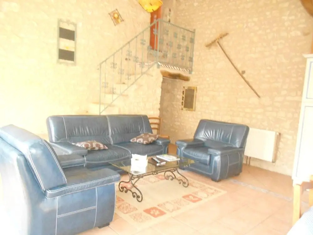 House With 4 Bedrooms in Taizé, With Enclosed Garden and Wifi - 80 km