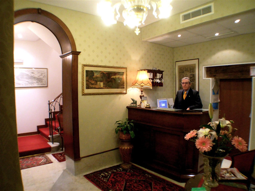 Apostoli Palace