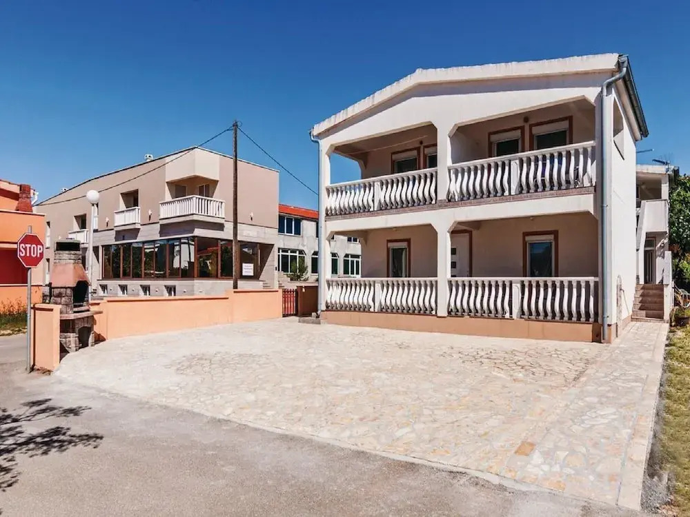 Apartments Hak - One Bedroom Apartment With Balcony