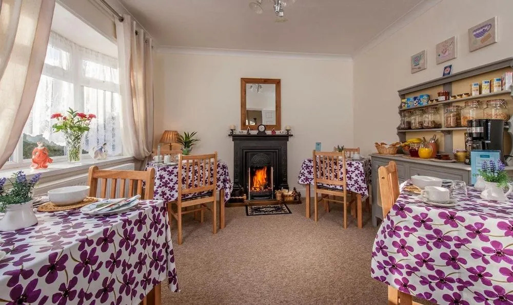 Wimborne Lodge