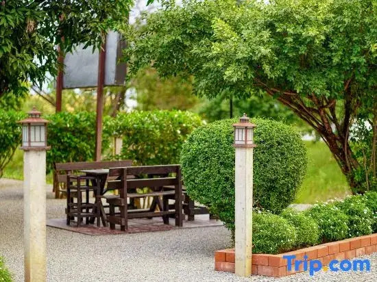 Sanaepatan Home Resort - เสน่ห์ป่าตาล โฮม รีสอร์ต