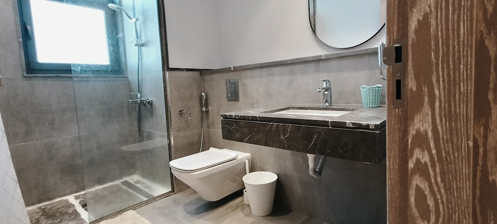 ELITE Comfort 4BR Apartment AeonTowers