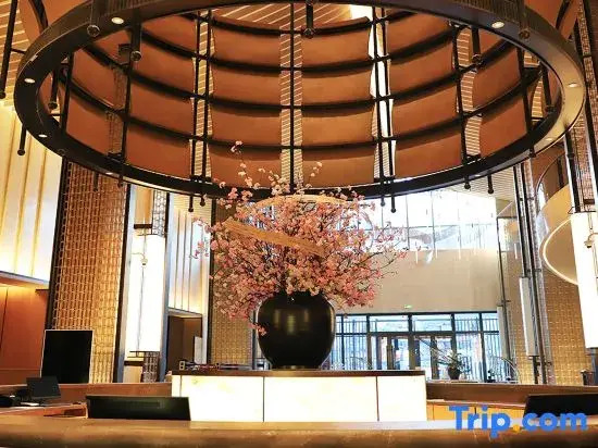 Yanji Dinosaur Hot Spring Hotel (Korean Folk Village Yanji Dinosaur Kingdom)