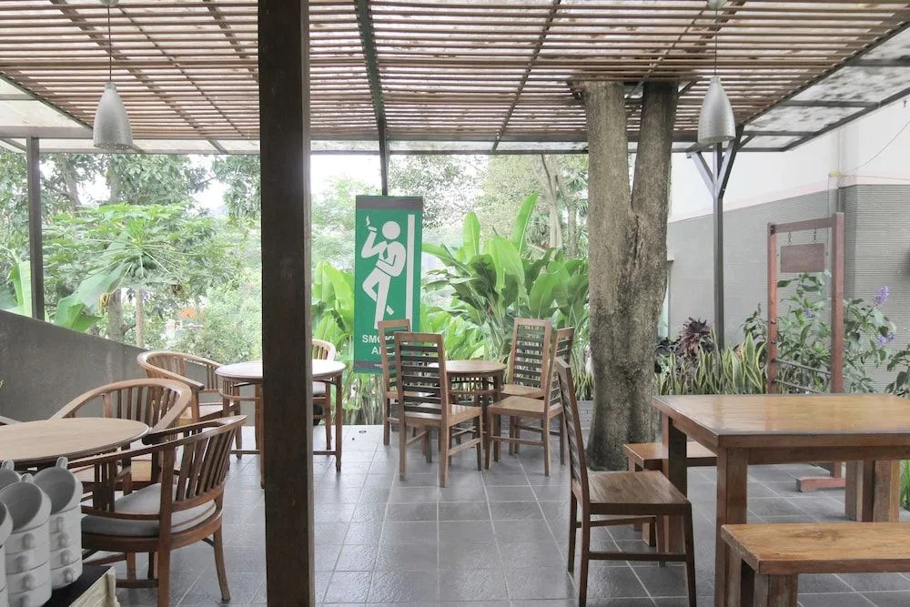 Airy Sukasari Setrasari Raya 10 Bandung