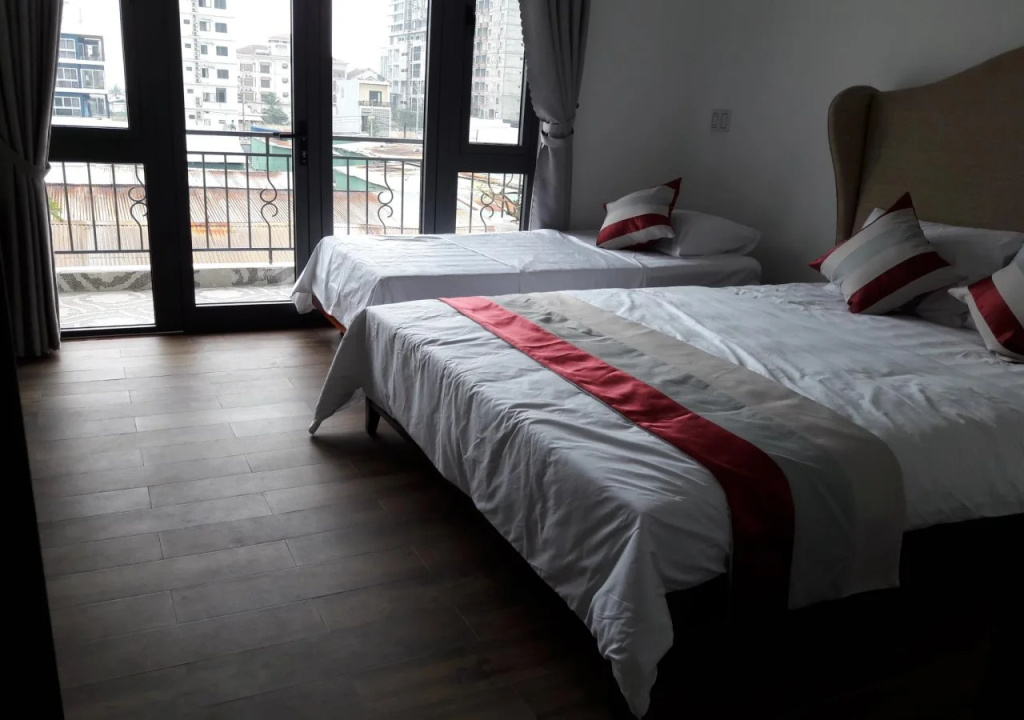 Sandy Hotel & Apartment
