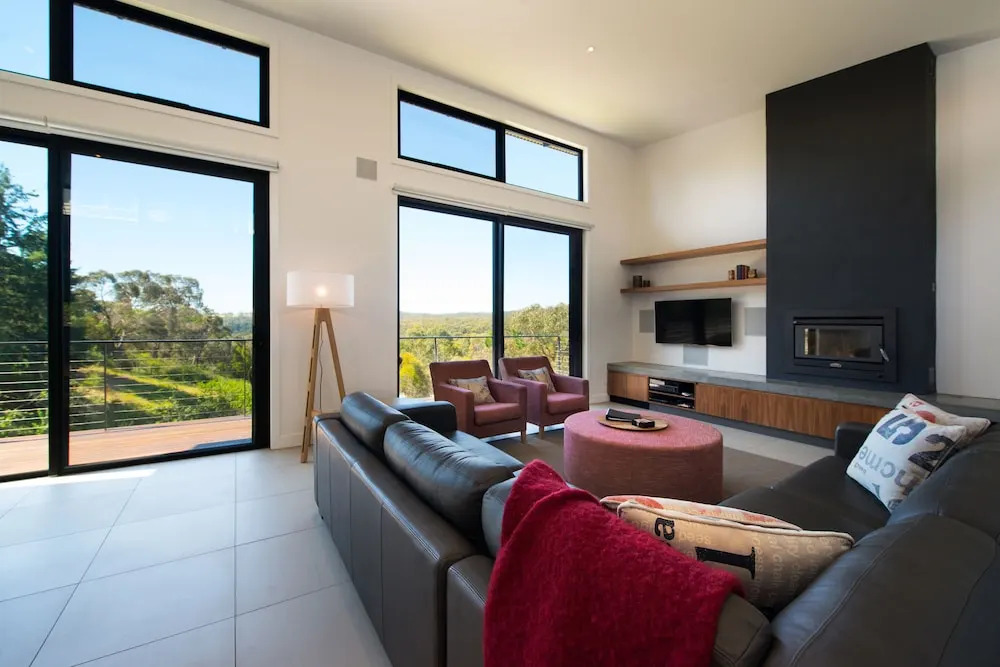 Aura House