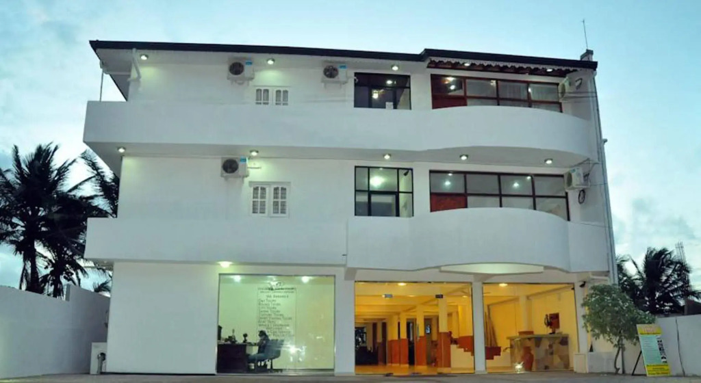 Lanka Beach Hotel