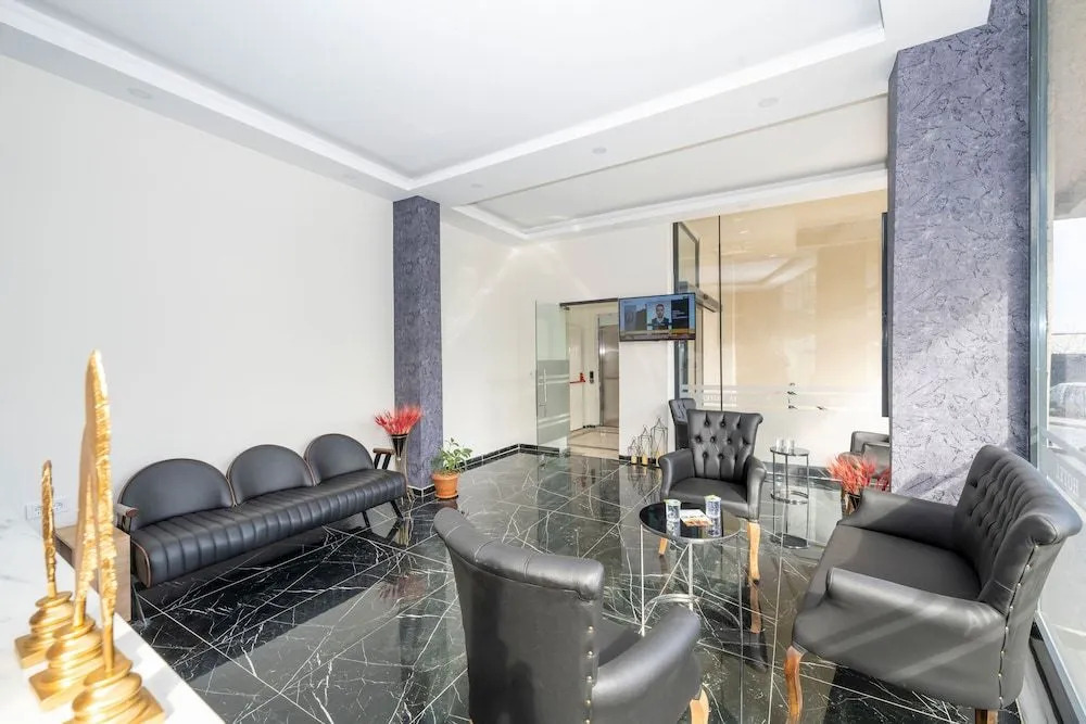 Glori̇a Ai̇rport Hotel