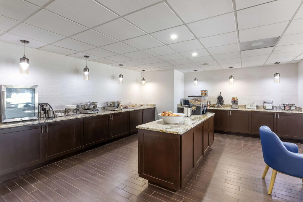 Comfort Inn Dallas North Love Field Airport
