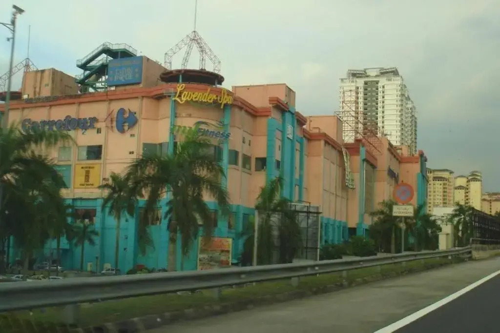 Own Private Jucuzzi POOL inside Sri Petaling Hse