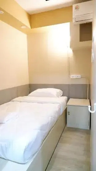 Shi-ro-i Poshtel