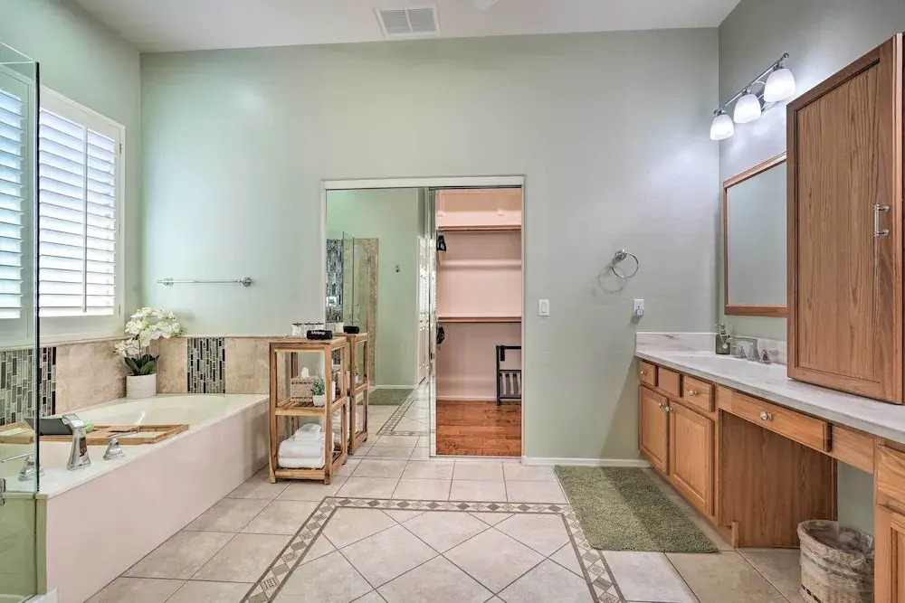 Play Pool, Grill Out! Group-Friendly Glendale Home