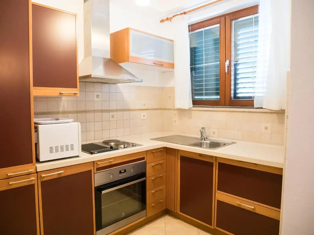 Apartments Luketina