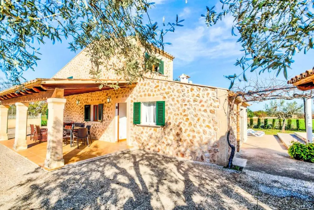 Aumadravet del Bosch by Villa Select