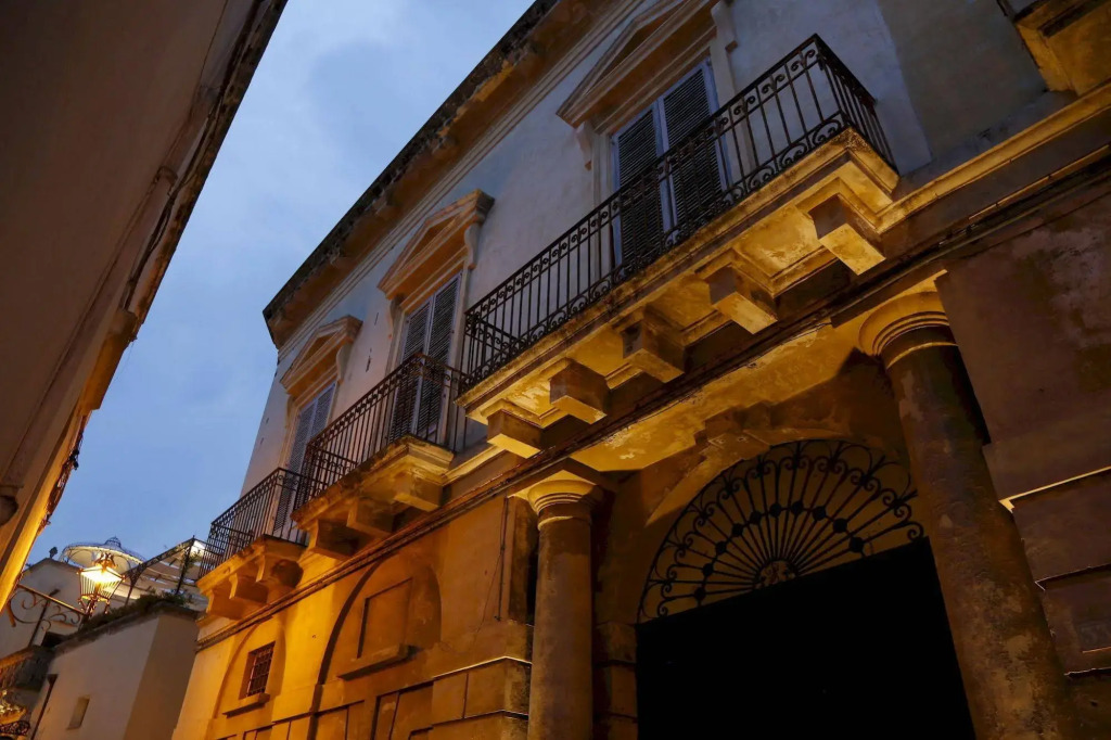 Personè Palace