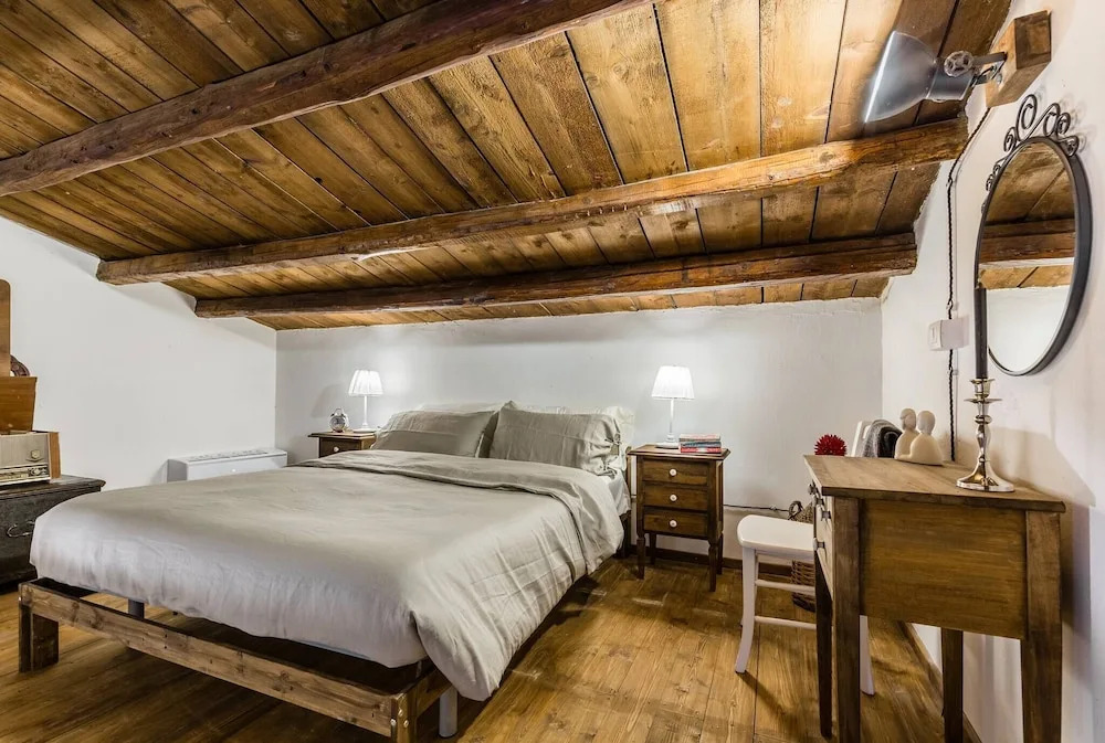 Authentic Sicilian Charm, pool, sea view, wi-fi & parking